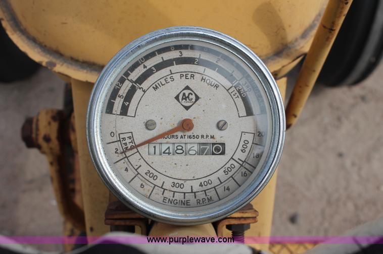 image for item C2821 1965 Allis Chalmers tractor