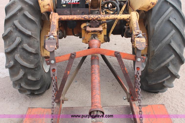 image for item C2821 1965 Allis Chalmers tractor