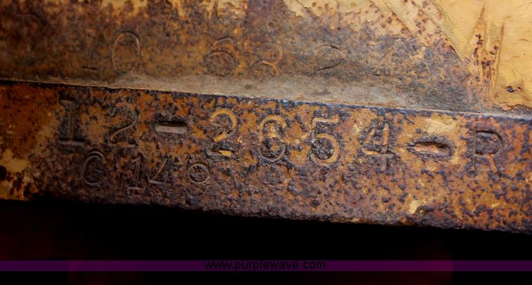 image for item C2821 1965 Allis Chalmers tractor