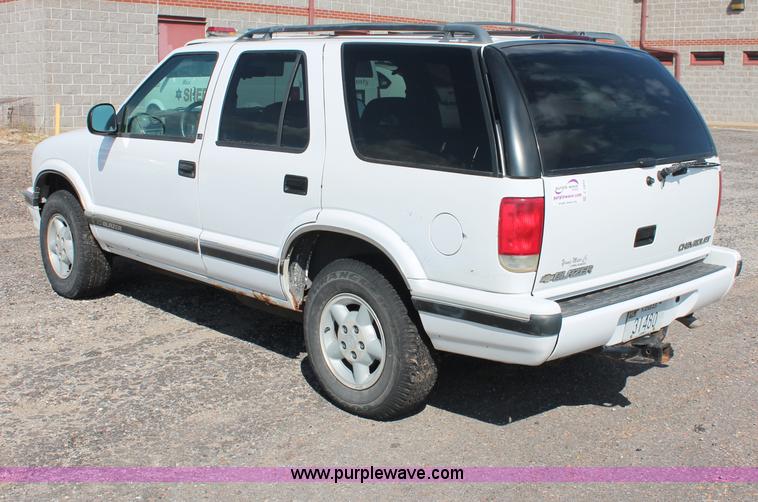 image for item C2852 1997 Chevrolet Blazer SUV