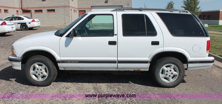 image for item C2852 1997 Chevrolet Blazer SUV