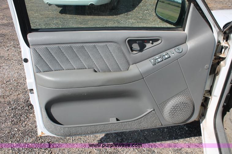 image for item C2852 1997 Chevrolet Blazer SUV