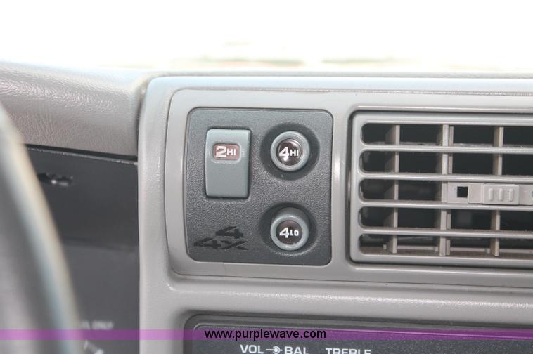 image for item C2852 1997 Chevrolet Blazer SUV