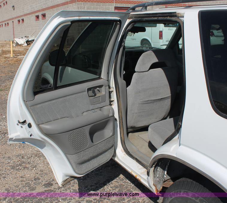 image for item C2852 1997 Chevrolet Blazer SUV