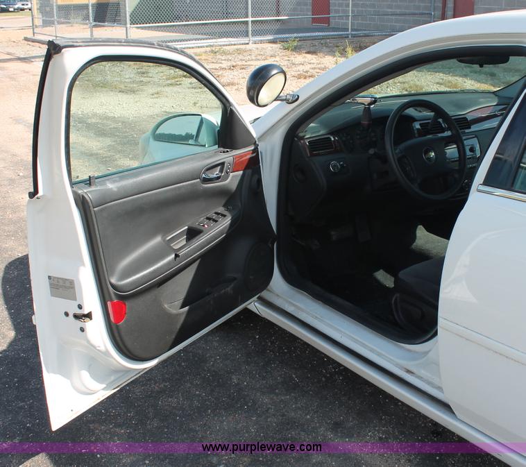 image for item C2853 2006 Chevrolet Impala Police
