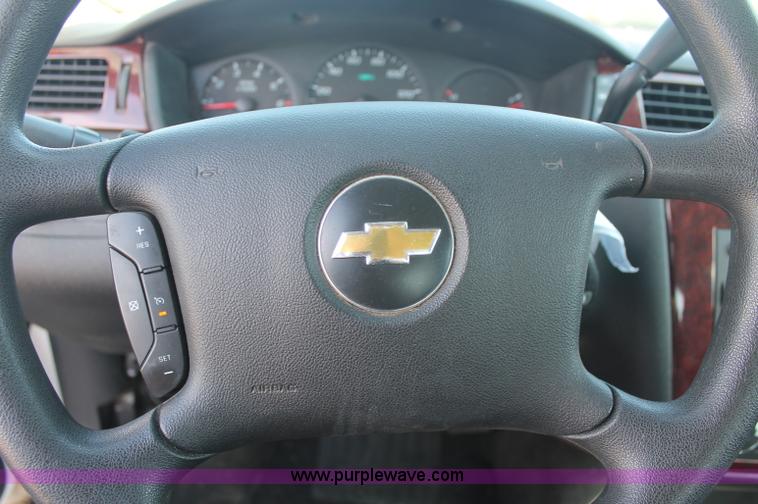 image for item C2853 2006 Chevrolet Impala Police