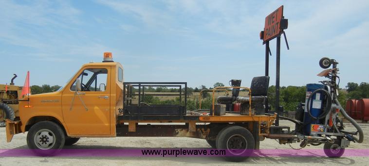 image for item D4409 1988 Ford Econoline 350 paint striper van