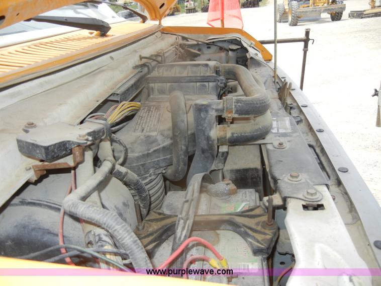 image for item D4409 1988 Ford Econoline 350 paint striper van