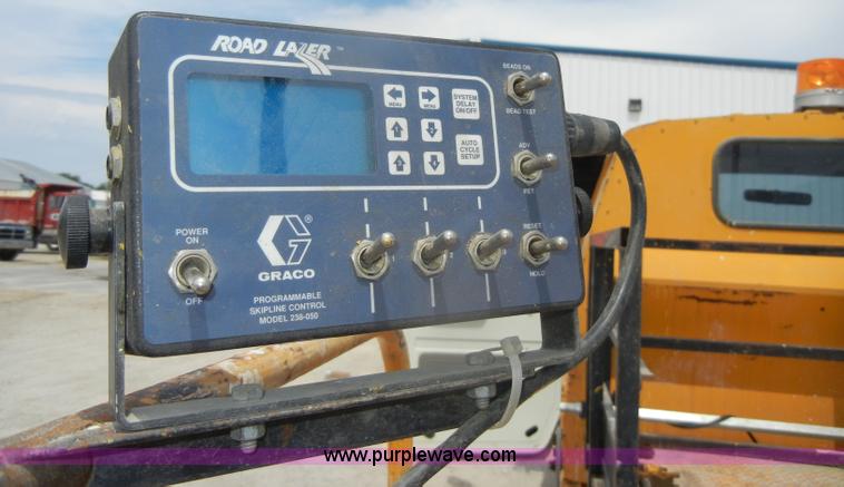 image for item D4409 1988 Ford Econoline 350 paint striper van