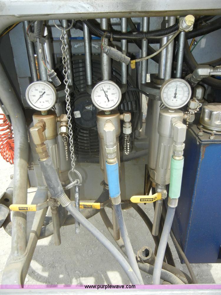 image for item D4409 1988 Ford Econoline 350 paint striper van