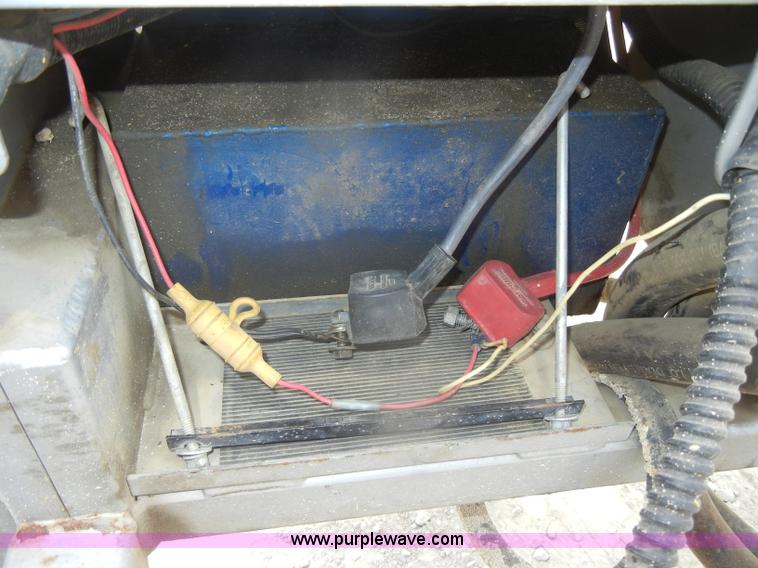 image for item D4409 1988 Ford Econoline 350 paint striper van