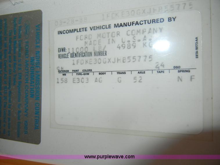 image for item D4409 1988 Ford Econoline 350 paint striper van