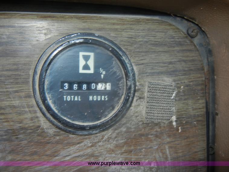 image for item D4416 1979 International F2575 semi truck