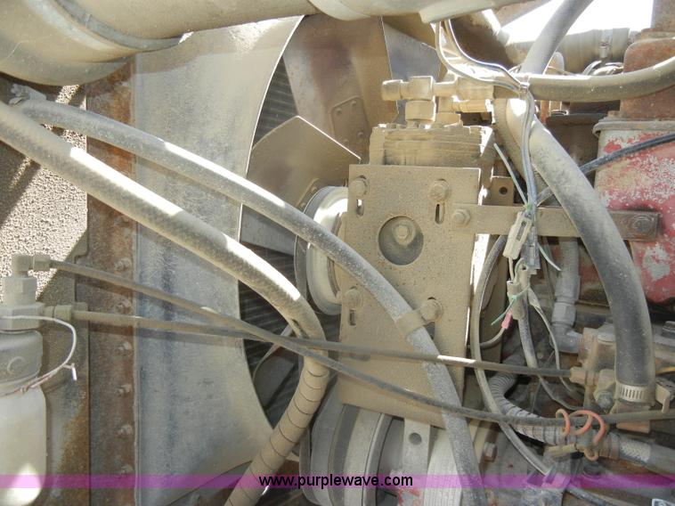 image for item D4416 1979 International F2575 semi truck