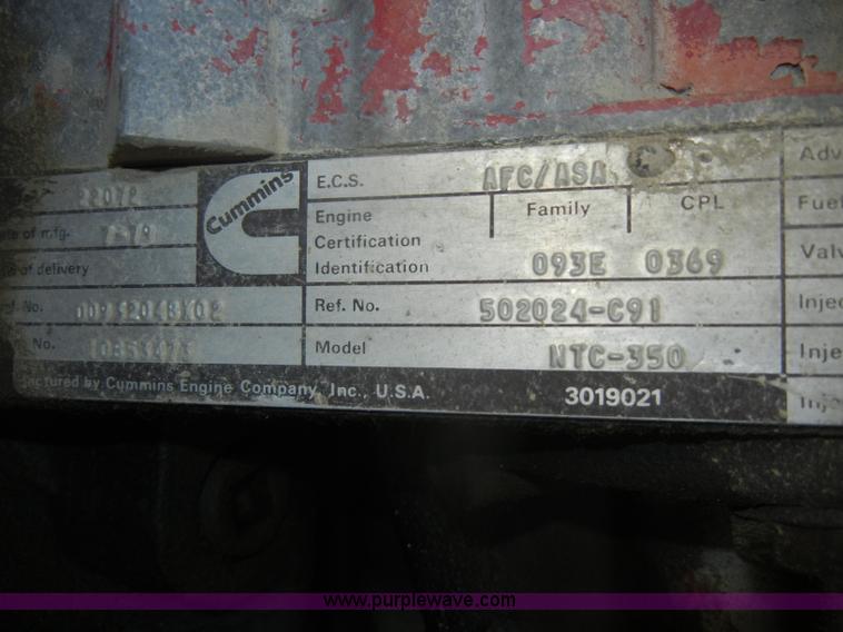 image for item D4416 1979 International F2575 semi truck