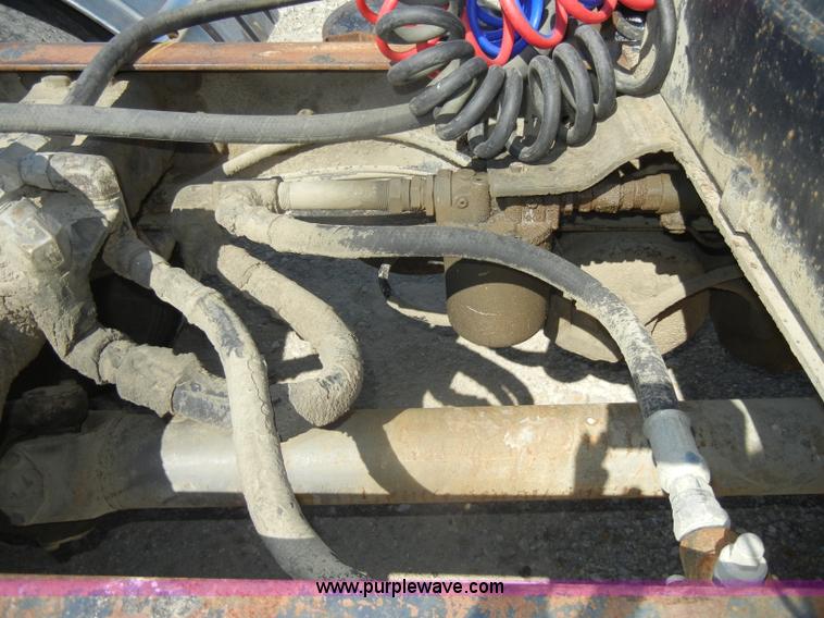 image for item D4416 1979 International F2575 semi truck