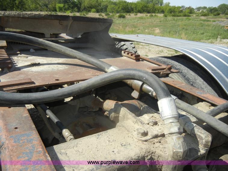 image for item D4416 1979 International F2575 semi truck