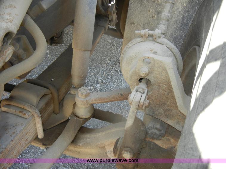 image for item D4416 1979 International F2575 semi truck