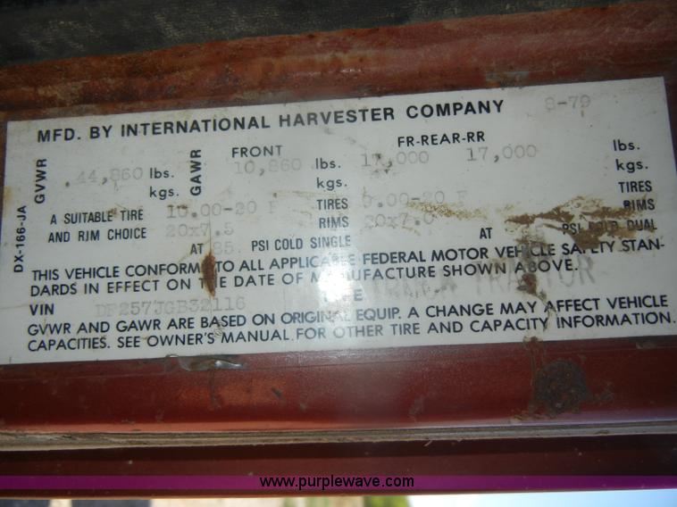 image for item D4416 1979 International F2575 semi truck