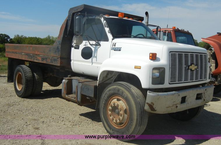 image for item D4417 1990 Chevrolet Kodiak dump truck