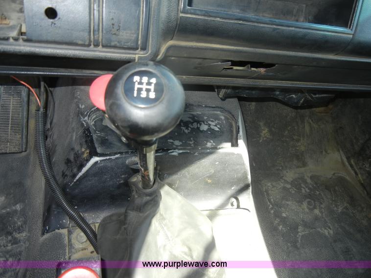 image for item D4417 1990 Chevrolet Kodiak dump truck