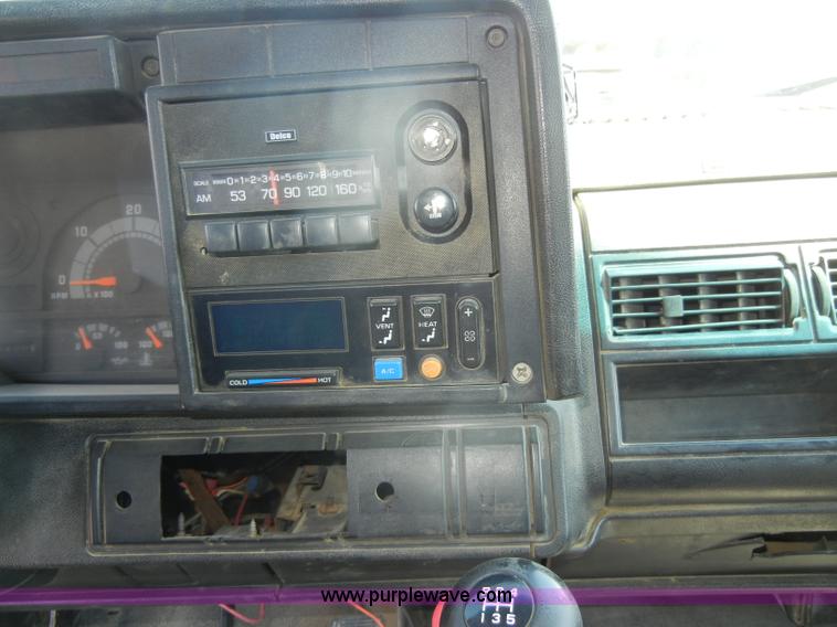 image for item D4417 1990 Chevrolet Kodiak dump truck