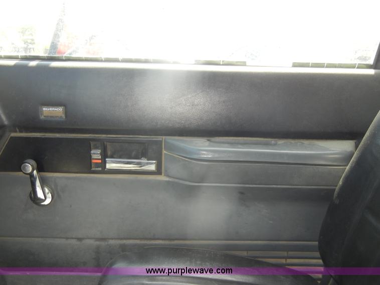 image for item D4417 1990 Chevrolet Kodiak dump truck