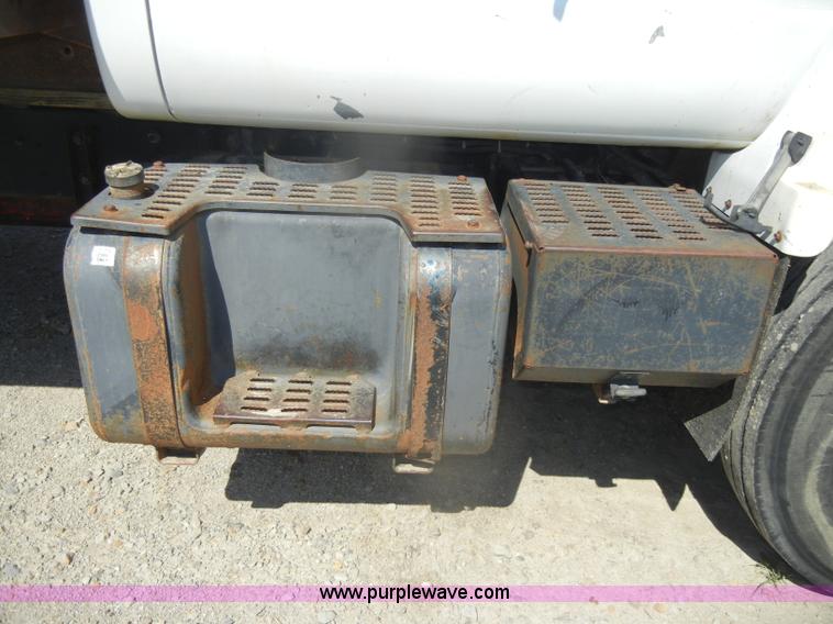 image for item D4417 1990 Chevrolet Kodiak dump truck