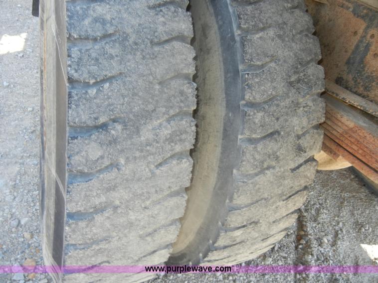 image for item D4417 1990 Chevrolet Kodiak dump truck