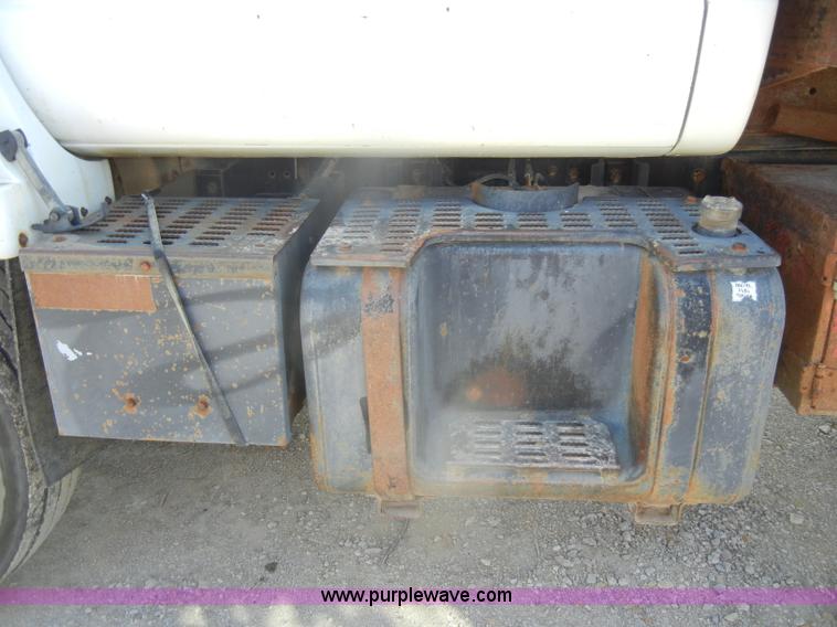 image for item D4417 1990 Chevrolet Kodiak dump truck