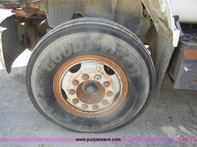 image for item D4417 1990 Chevrolet Kodiak dump truck