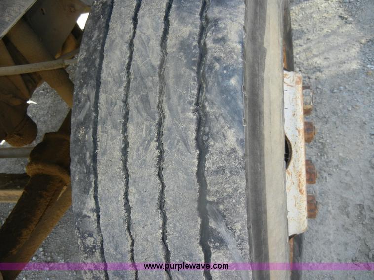 image for item D4417 1990 Chevrolet Kodiak dump truck