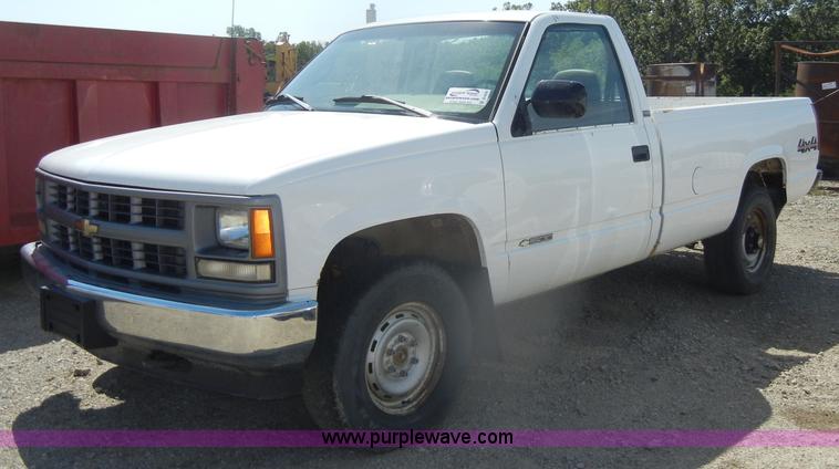 image for item D4420 1996 Chevrolet Cheyenne 1500 pickup truck