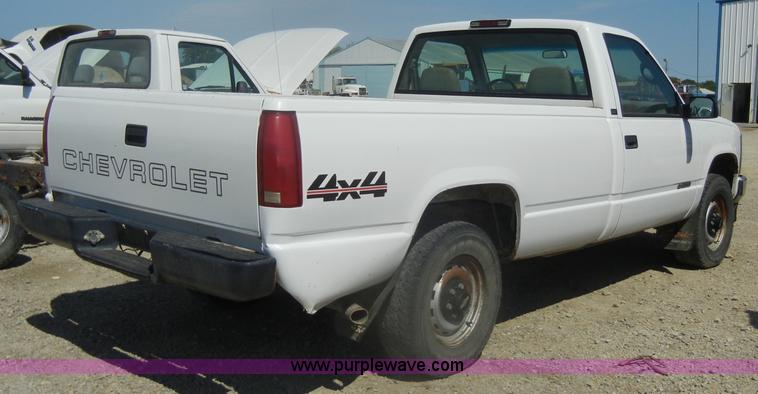 image for item D4420 1996 Chevrolet Cheyenne 1500 pickup truck