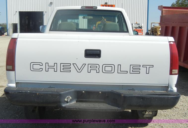 image for item D4420 1996 Chevrolet Cheyenne 1500 pickup truck
