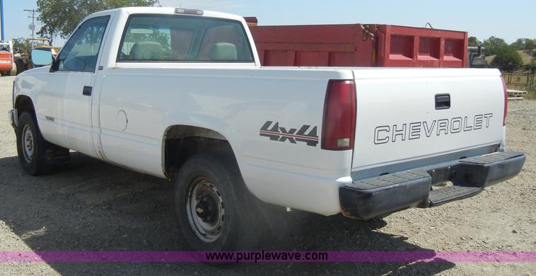 image for item D4420 1996 Chevrolet Cheyenne 1500 pickup truck