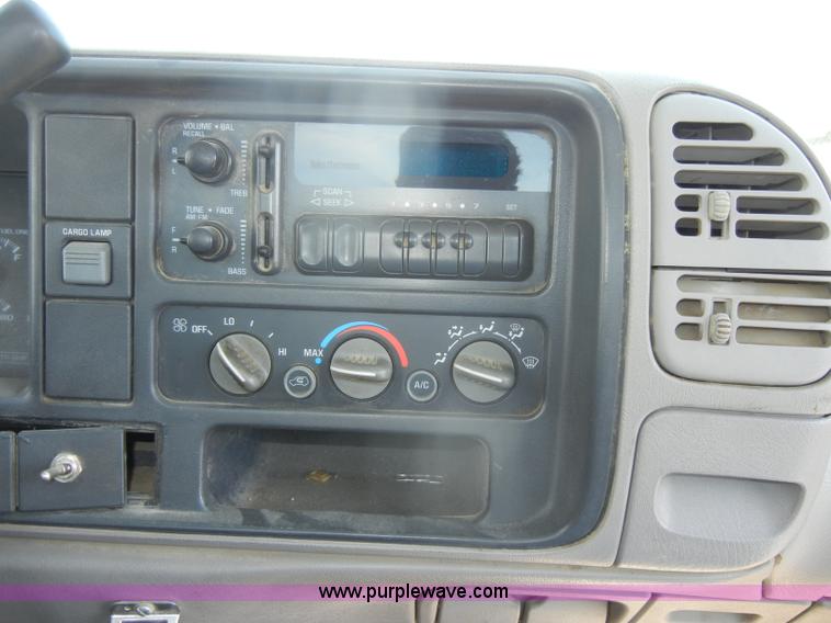 image for item D4420 1996 Chevrolet Cheyenne 1500 pickup truck