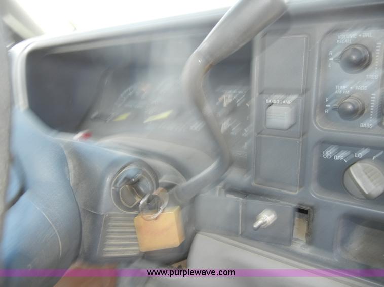 image for item D4420 1996 Chevrolet Cheyenne 1500 pickup truck