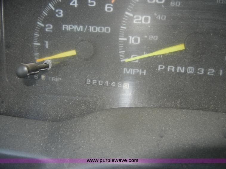 image for item D4420 1996 Chevrolet Cheyenne 1500 pickup truck