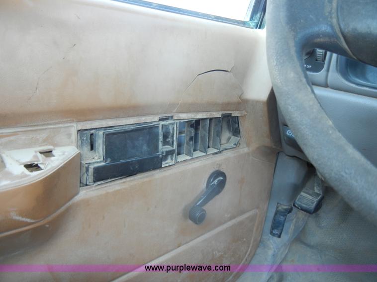 image for item D4420 1996 Chevrolet Cheyenne 1500 pickup truck