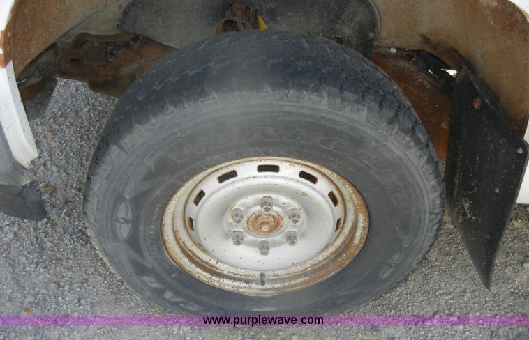 image for item D4420 1996 Chevrolet Cheyenne 1500 pickup truck