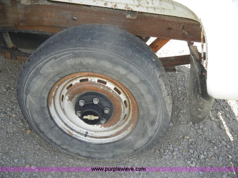 image for item D4420 1996 Chevrolet Cheyenne 1500 pickup truck