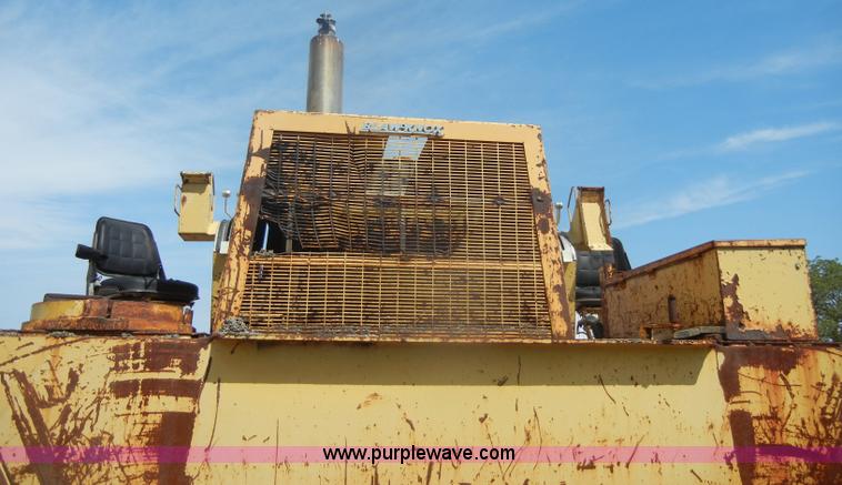 image for item D4423 1980 Blaw-Knox PF500 asphalt overlay machine