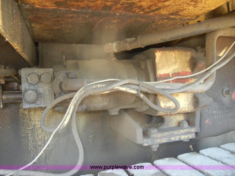 image for item D4423 1980 Blaw-Knox PF500 asphalt overlay machine