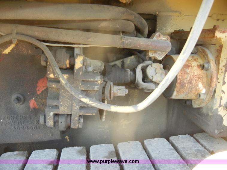 image for item D4423 1980 Blaw-Knox PF500 asphalt overlay machine
