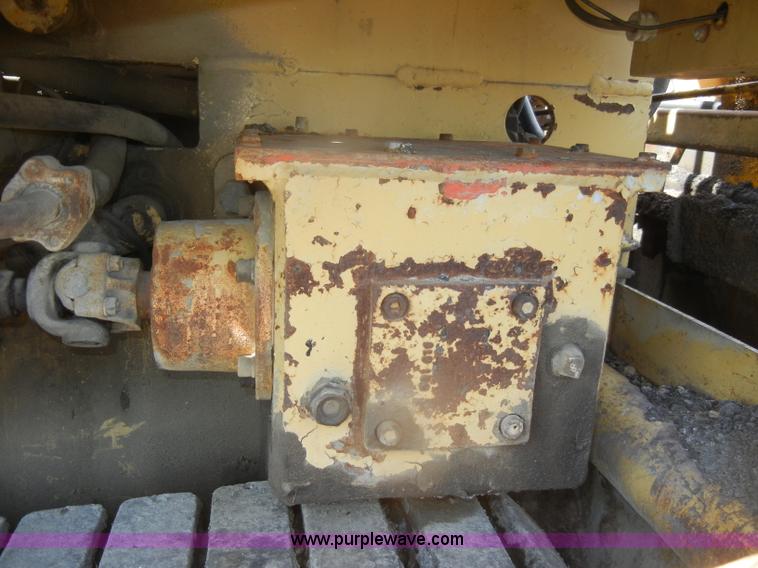image for item D4423 1980 Blaw-Knox PF500 asphalt overlay machine