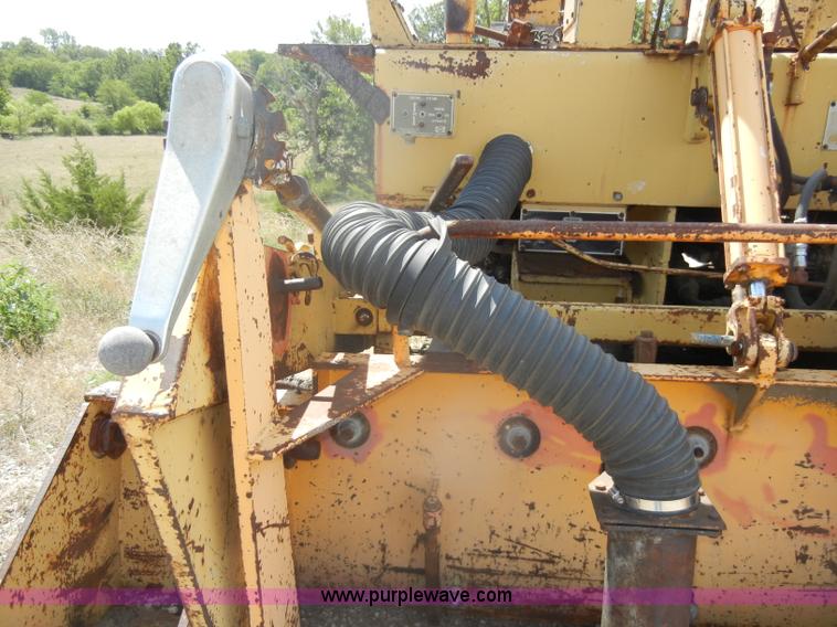 image for item D4423 1980 Blaw-Knox PF500 asphalt overlay machine