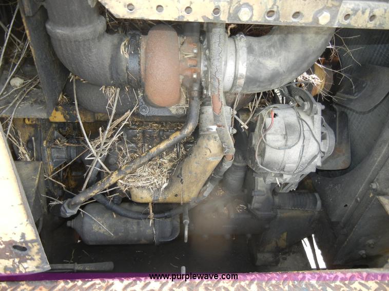 image for item D4423 1980 Blaw-Knox PF500 asphalt overlay machine