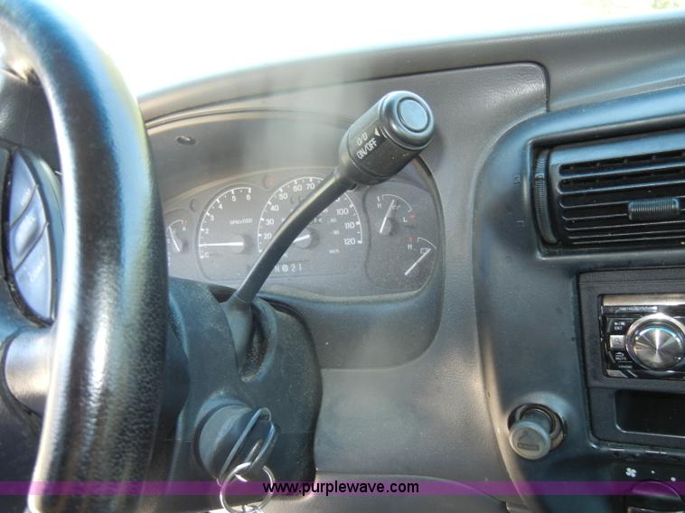 image for item D4463 1999 Ford Explorer XLT SUV