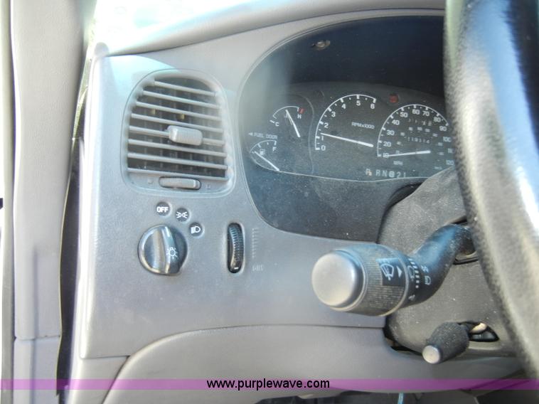 image for item D4463 1999 Ford Explorer XLT SUV